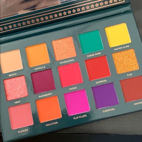 Ace Beaute Nostalgia Eyeshadow Palette Matte Metal - Picture 8 of 13